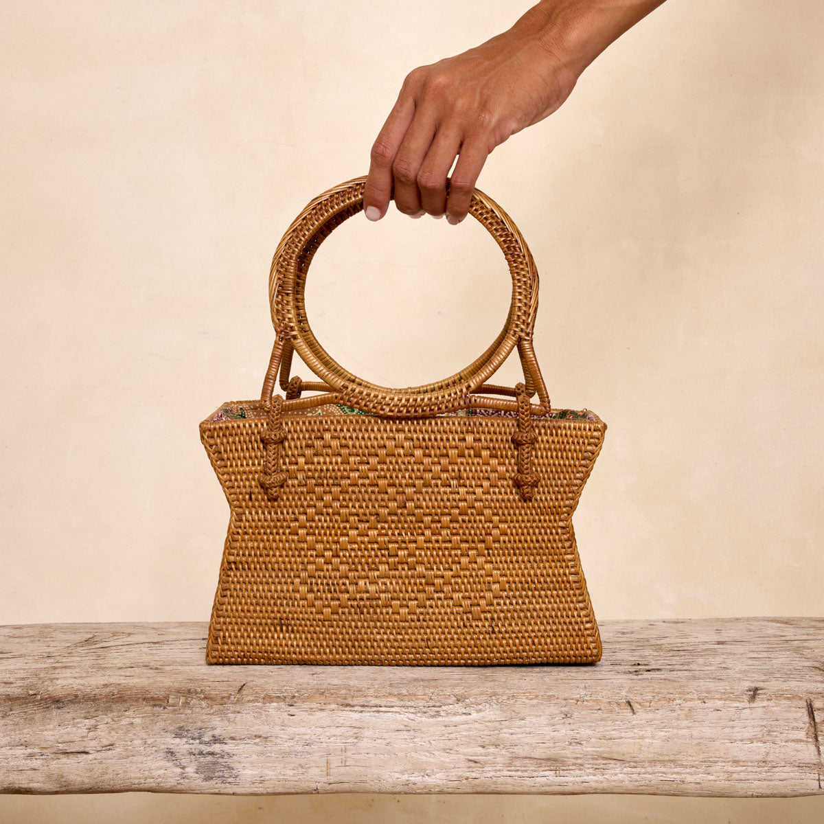 Pre-Order (Ships Oct 30) Ata Vine Geometric Woven Tote Bag
