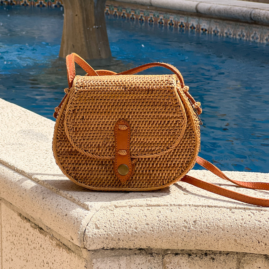 Pre-Order (Ships Oct 30) Ata Vine Saddle Bag Summer Resort Crossbody Bag