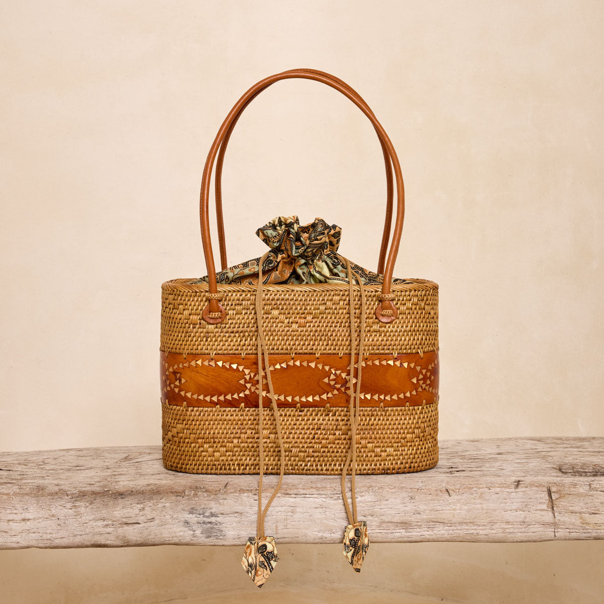 Pre-Order (Ships Sep 15) Ata Vine - Summer Tote with Shell Inlay