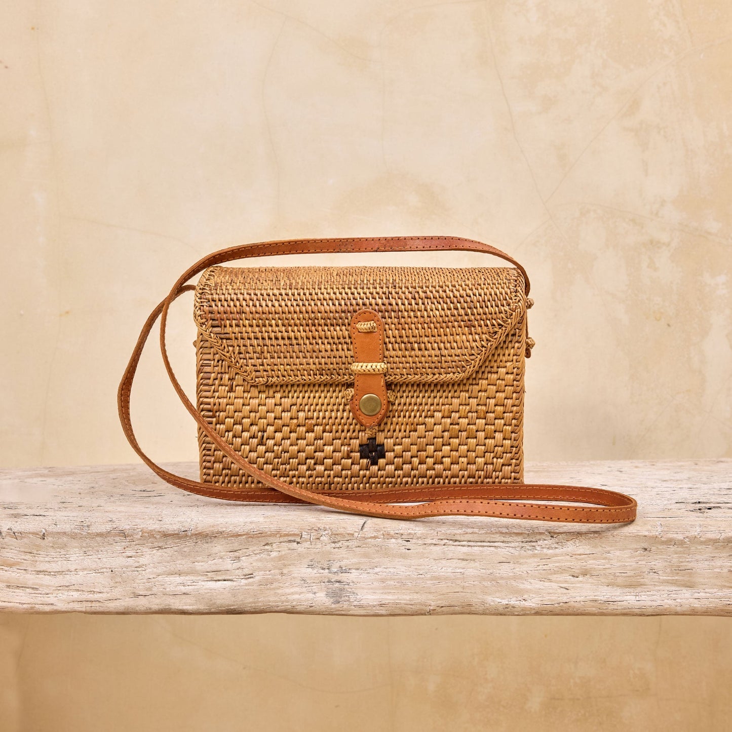 Pre-Order (Ships Sep 15) Ata Vine Rectangle Box Summer Resort Crossbody Bag