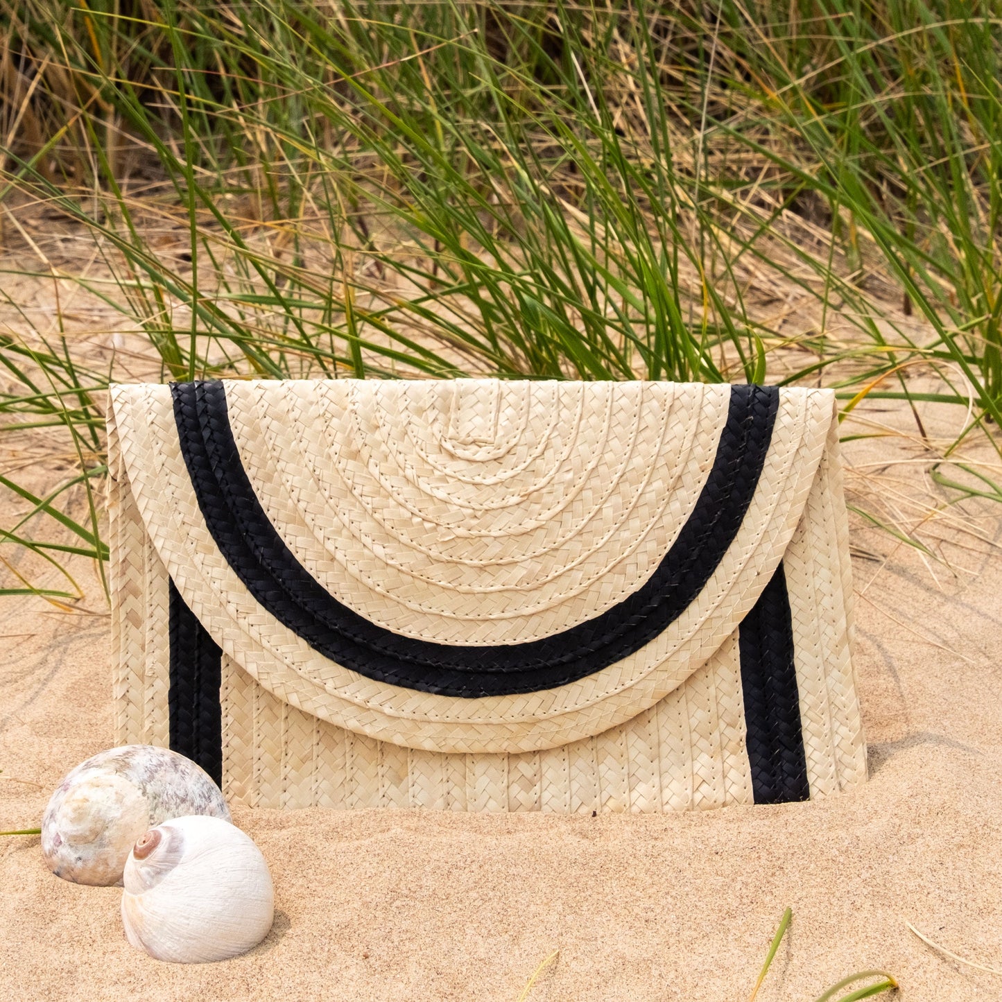 Straw Summer Resort Clutch - Ivory with Black Trim