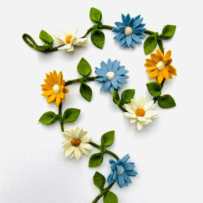 Garland - Wall Décor - Flowers - Blue, White and Yellow