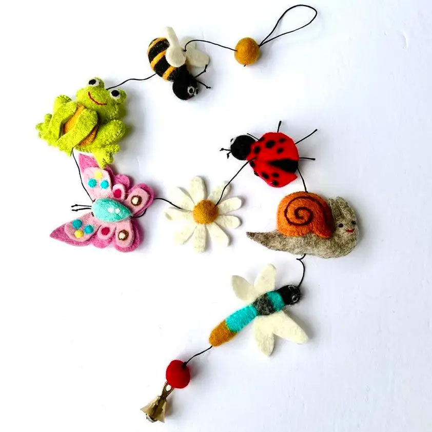 Garland - Wall Décor - Springtime Bug Buddies