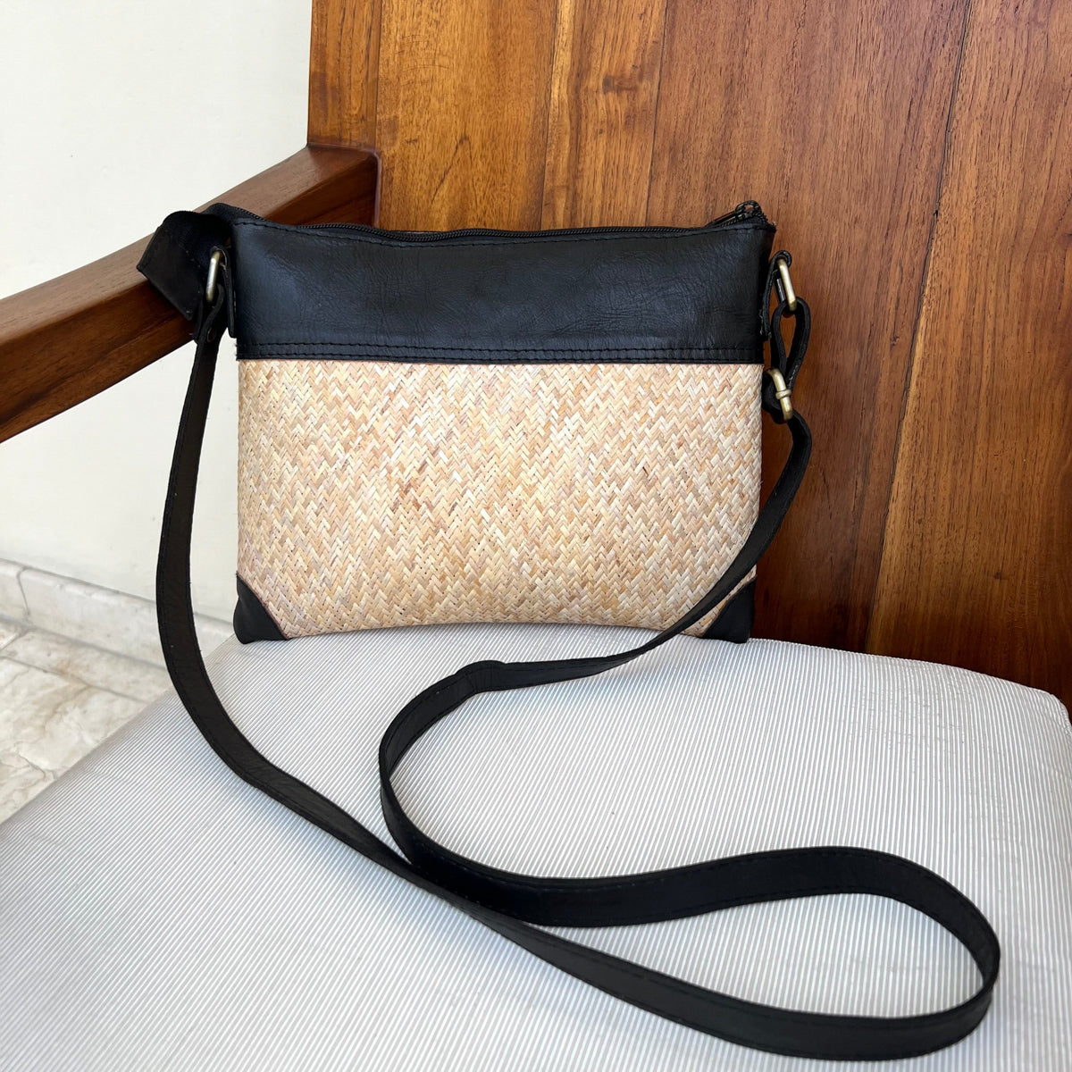 Rattan Summer Resort Crossbody Bag with Dark Leather Trim