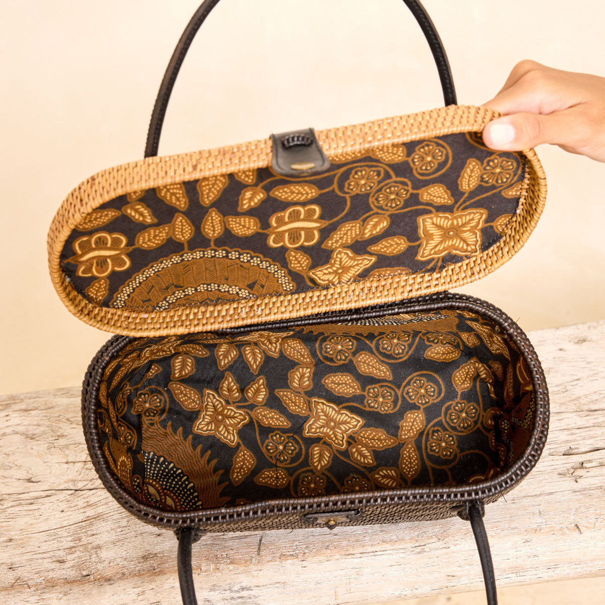Ata Black with Natural Trim Oval Racetrack Resort Handbag