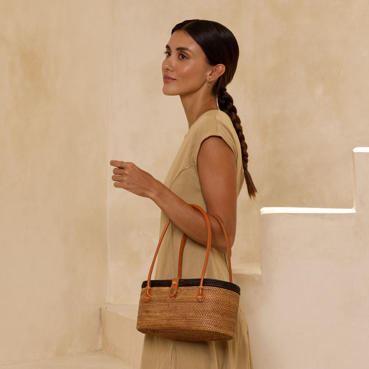 Ata Natural with Black Trim Oval Racetrack Summer Handbag