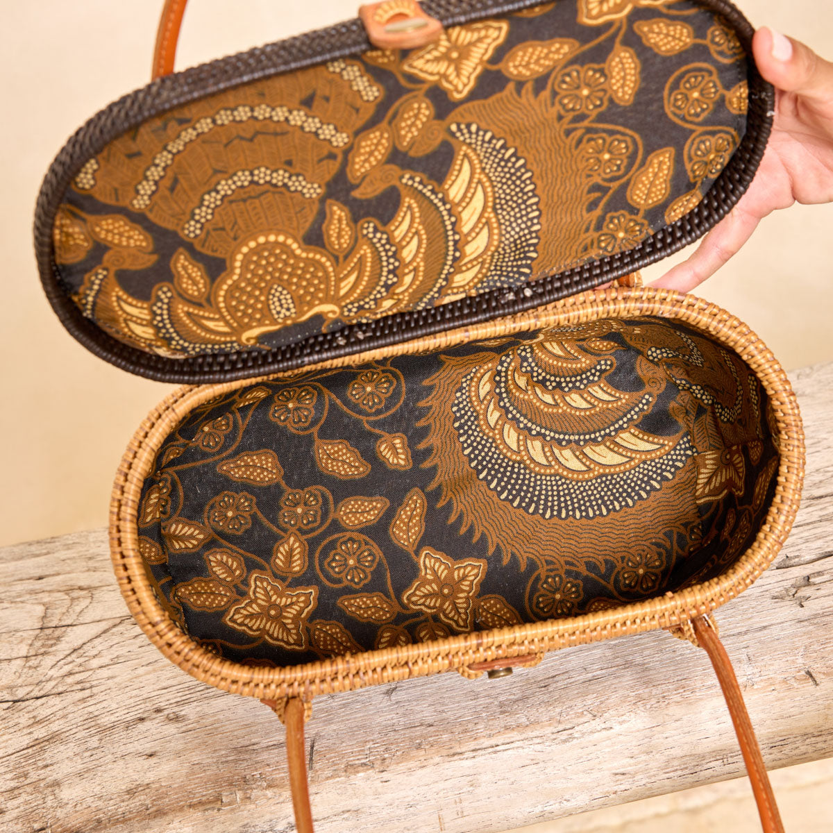 Ata Natural with Black Trim Oval Racetrack Summer Handbag