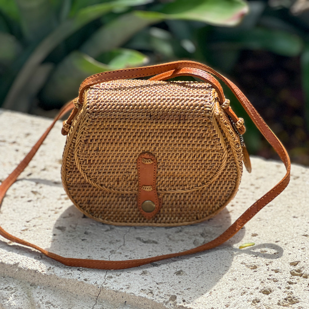 Ata Vine Saddle Bag Summer Resort Crossbody Bag