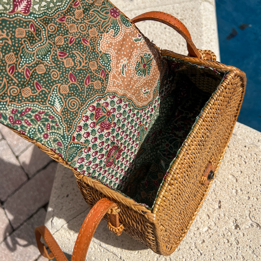 Ata Vine Saddle Bag Summer Resort Crossbody Bag