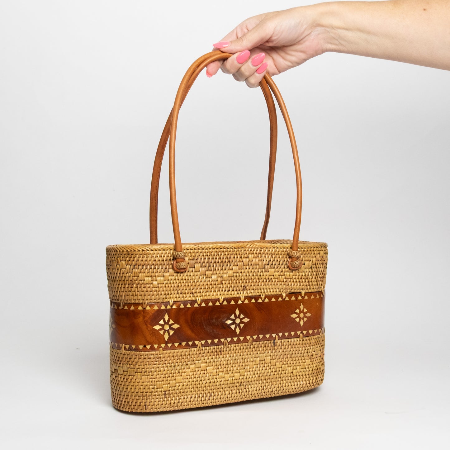 Pre-Order (Ships Oct 15) Ata Vine - Summer Tote with Star Shell Inlay