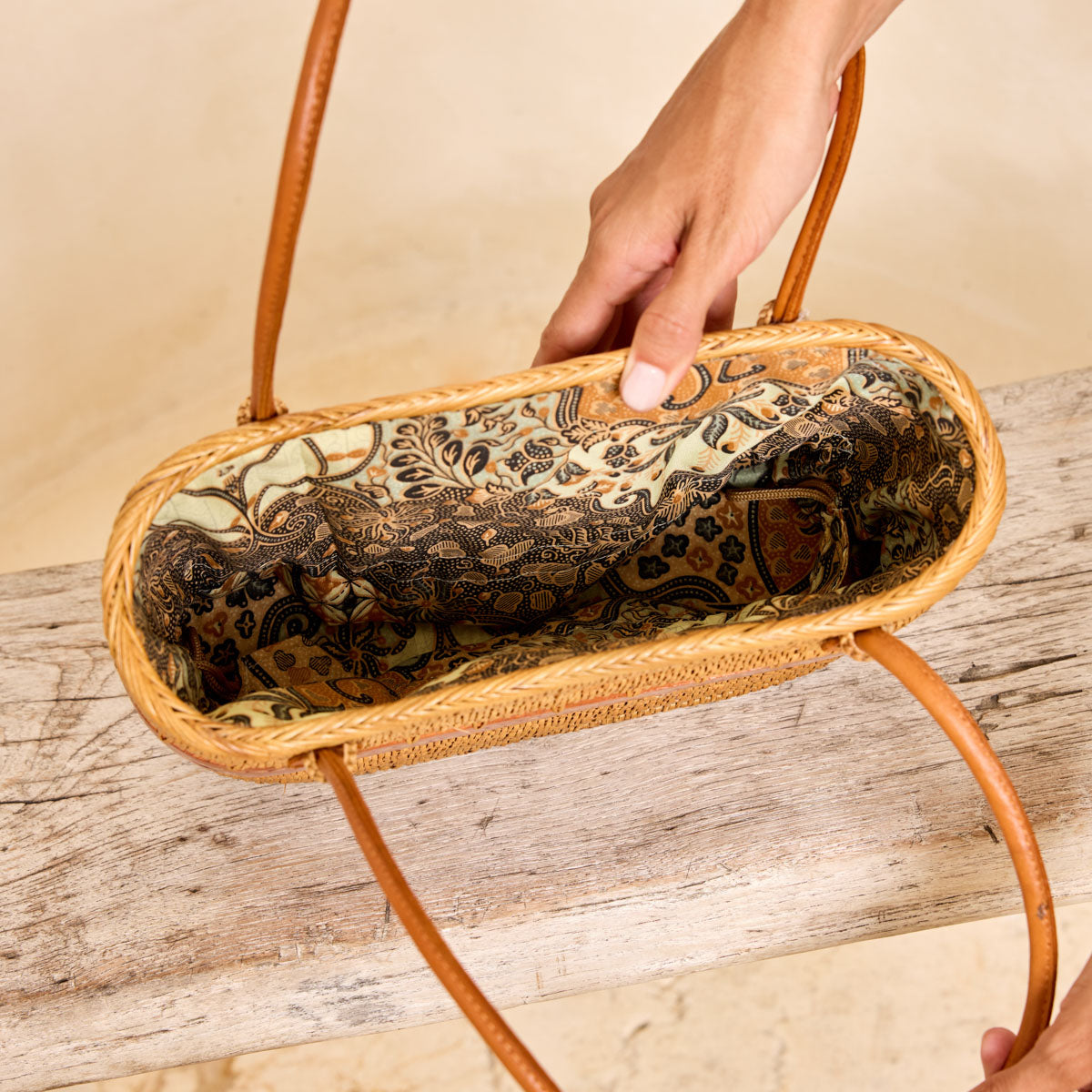 Ata Vine - Summer Tote with Shell Inlay