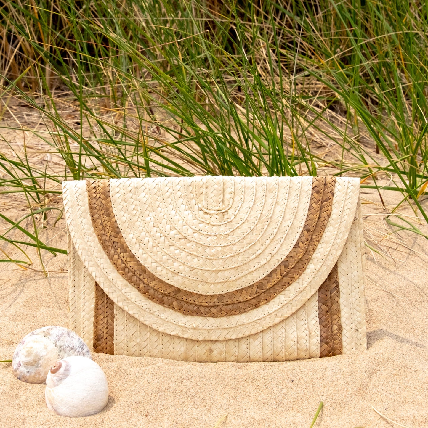 Straw Summer Resort Clutch - Ivory with Natural Trim