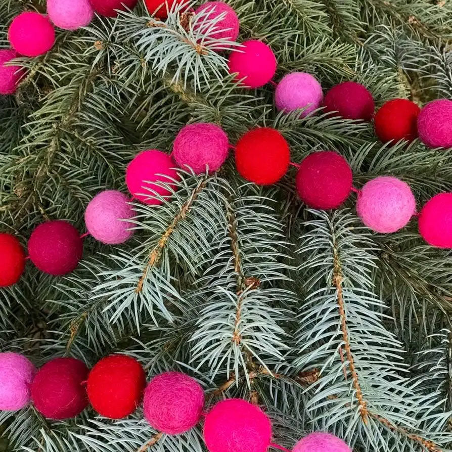 Garland - Wall Décor - Valentine Hot Pink Ball