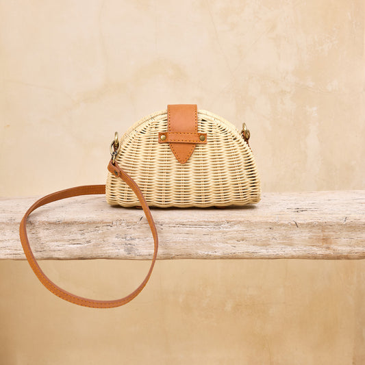 Rattan Ivory Clamshell Convertable Clutch and Crossbody Bag
