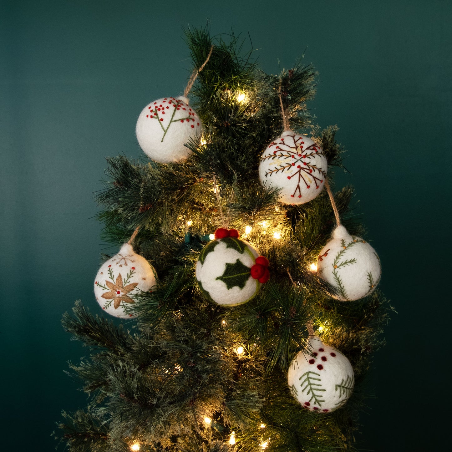 Ornament - Christmas - Embroidered White Ball, Assorted