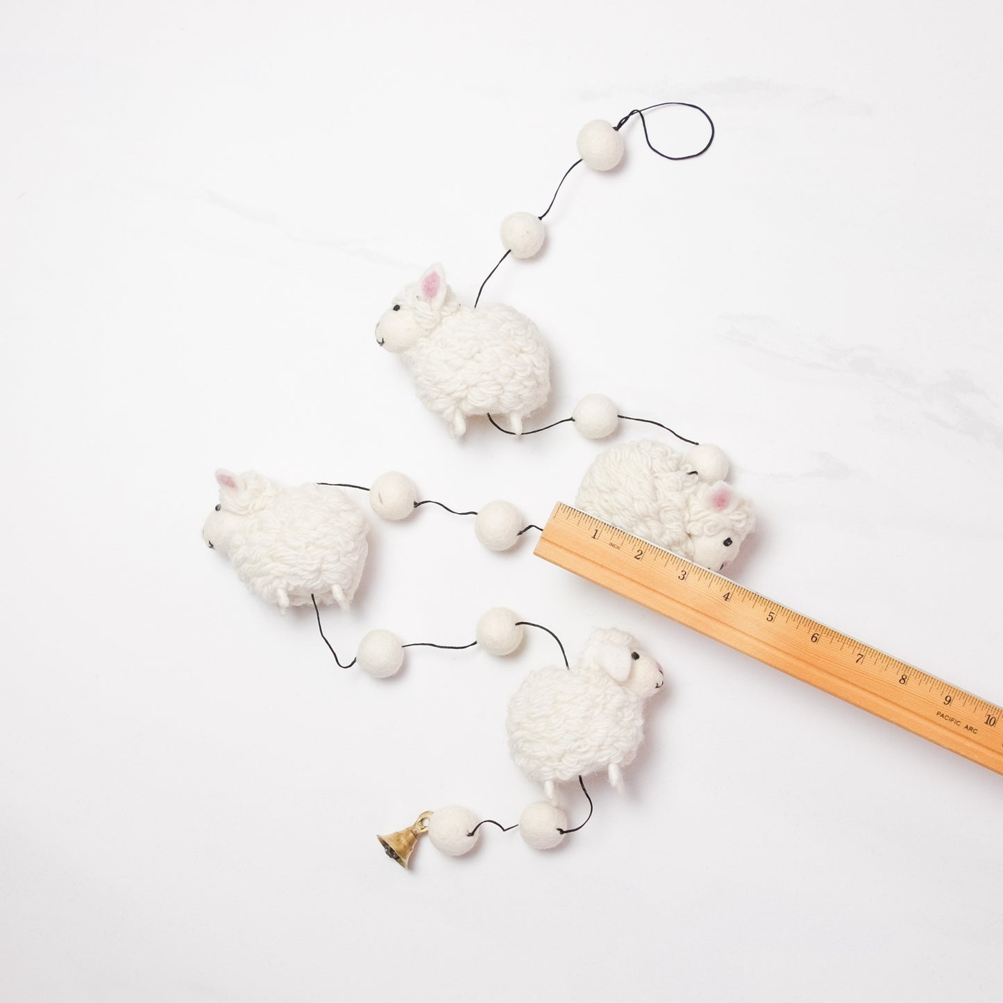 Garland - Wall Décor - White Sheep
